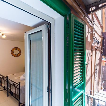 ナポリQs1 - Indipendent Flat In Centerアパートメント エクステリア 写真
