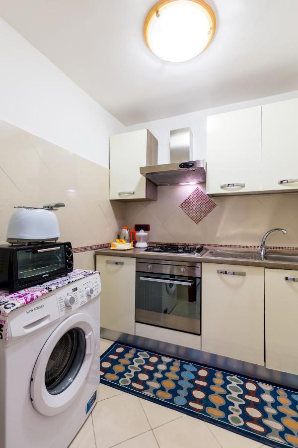 ナポリQs1 - Indipendent Flat In Centerアパートメント エクステリア 写真