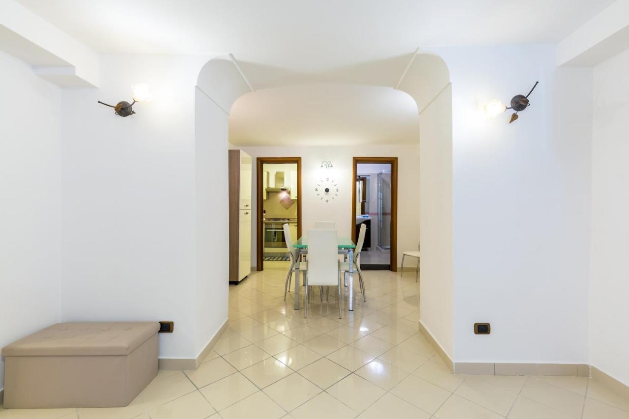ナポリQs1 - Indipendent Flat In Centerアパートメント エクステリア 写真